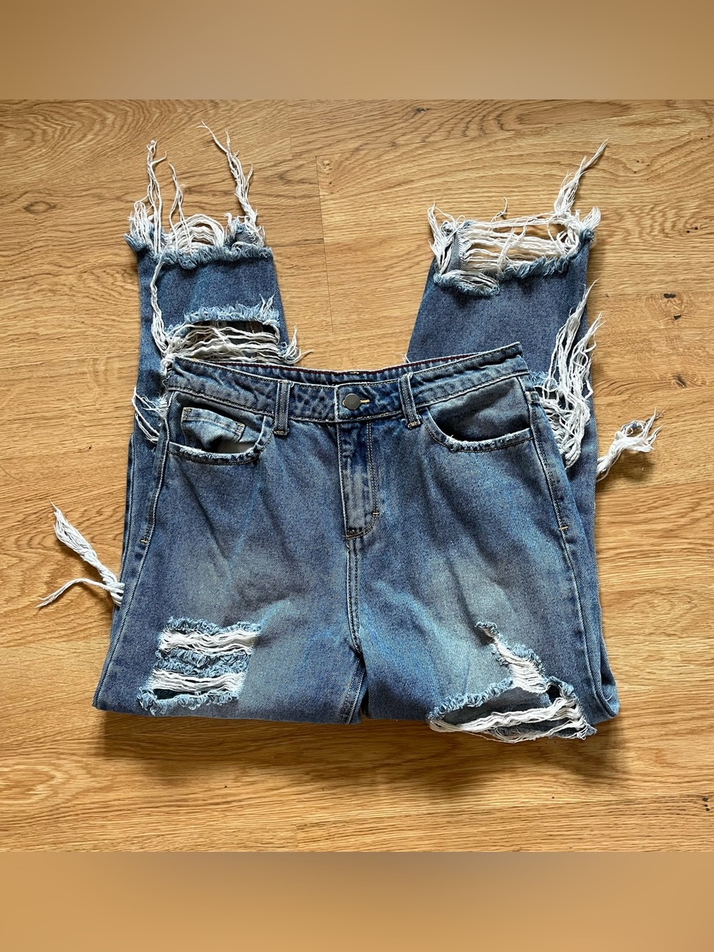 Distressed Front/Back High-Waist Blue FashionNova Women's Jeans Size 5